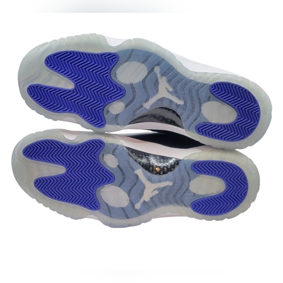 Men's Jordan 11 Space Jam (2016) - Picture 9 of 11